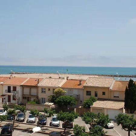 Belle Vue Διαμέρισμα *